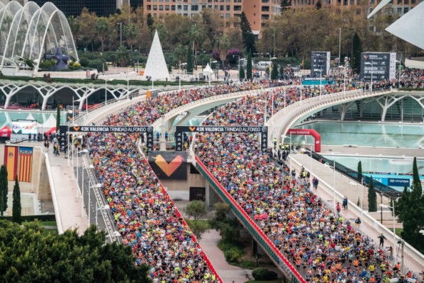 El Ayuntamiento renueva la colaboración con SD Correcaminos y Fundación Trinidad Alfonso para los maratones