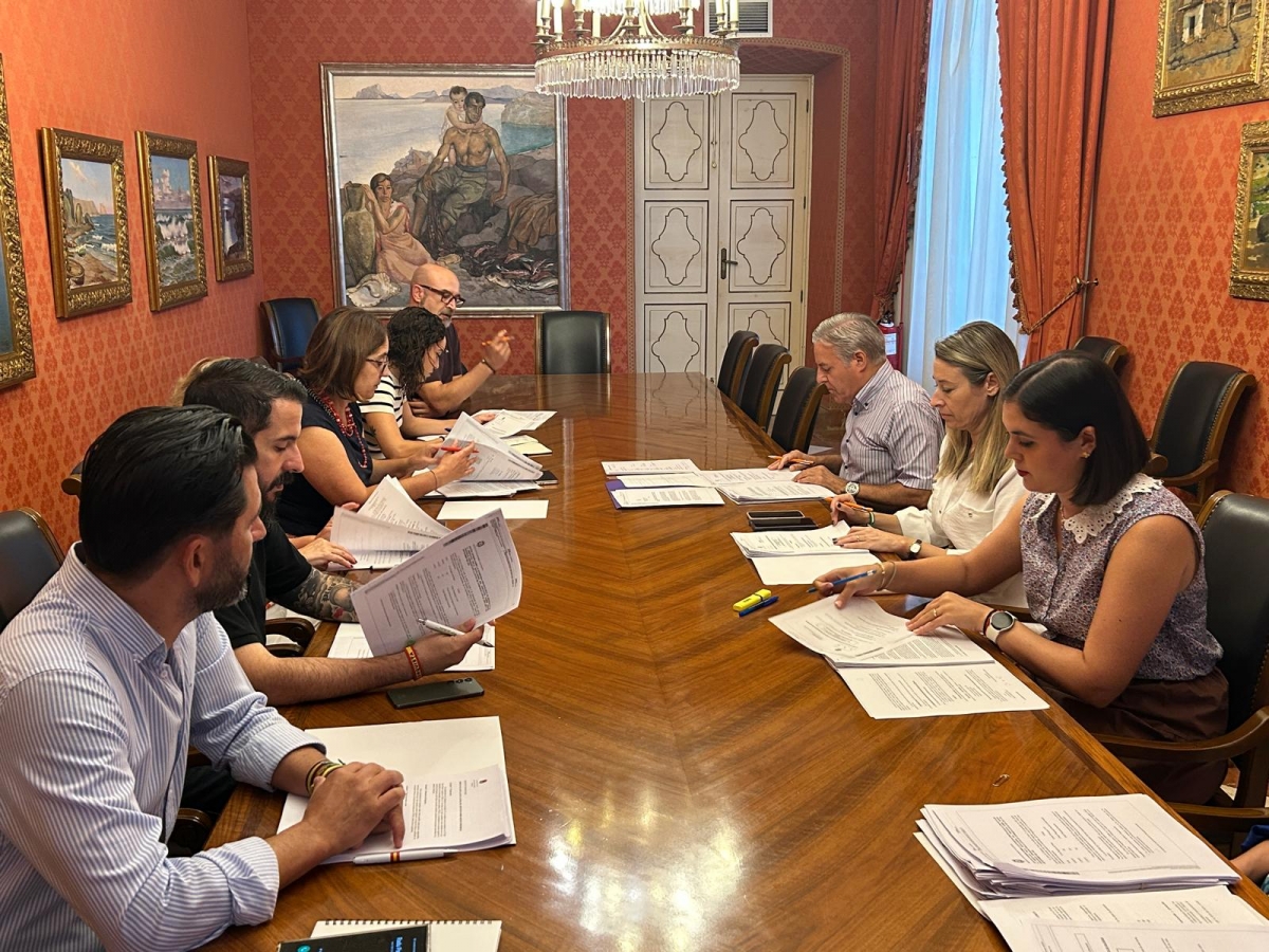 PP y Vox validan la rebaja del IBI en Alicante tras 'tumbar' las enmiendas de la izquierda