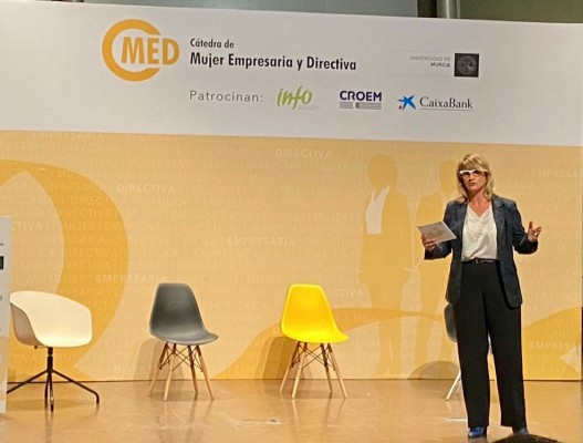 La Cátedra Mujer Empresaria y Directiva impulsa la investigación universitaria sobre liderazgo femenino con los III Premios a los mejores TFG y TFM