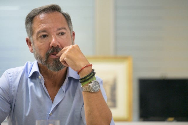 Badenas ya trabaja en su marca personal de cara a una hipotética candidatura al margen de Vox en 2027