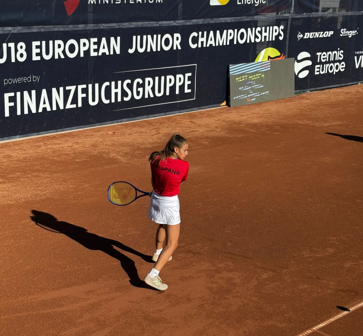 Charo Esquiva lleva a España a las semifinales del Europeo sub-18