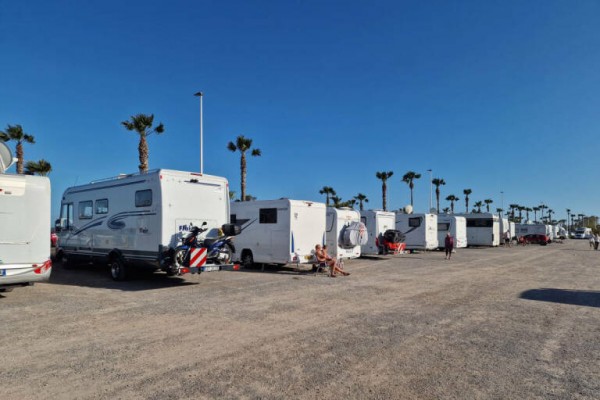 De A Coruña a Castelló: la explotación de los parkings de autocaravanas se resolverá en octubre
