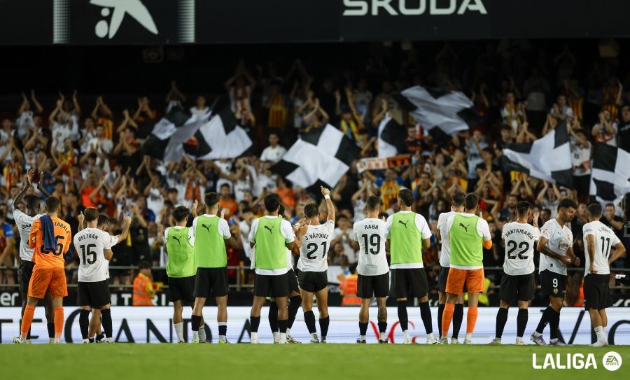 Mestalla exige e impulsa al Valencia