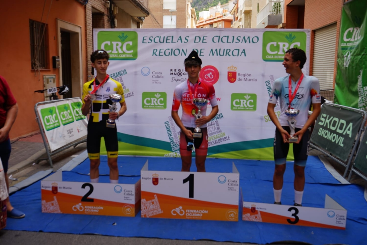 Daniel Marín se hace con la montera huertana y el campeonato regional XCE 