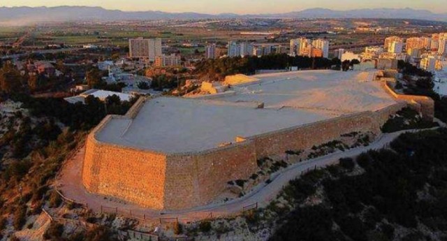 Guardamar ampliará la zona visitable del castillo y su señalización con una inversión de 180.000 euros