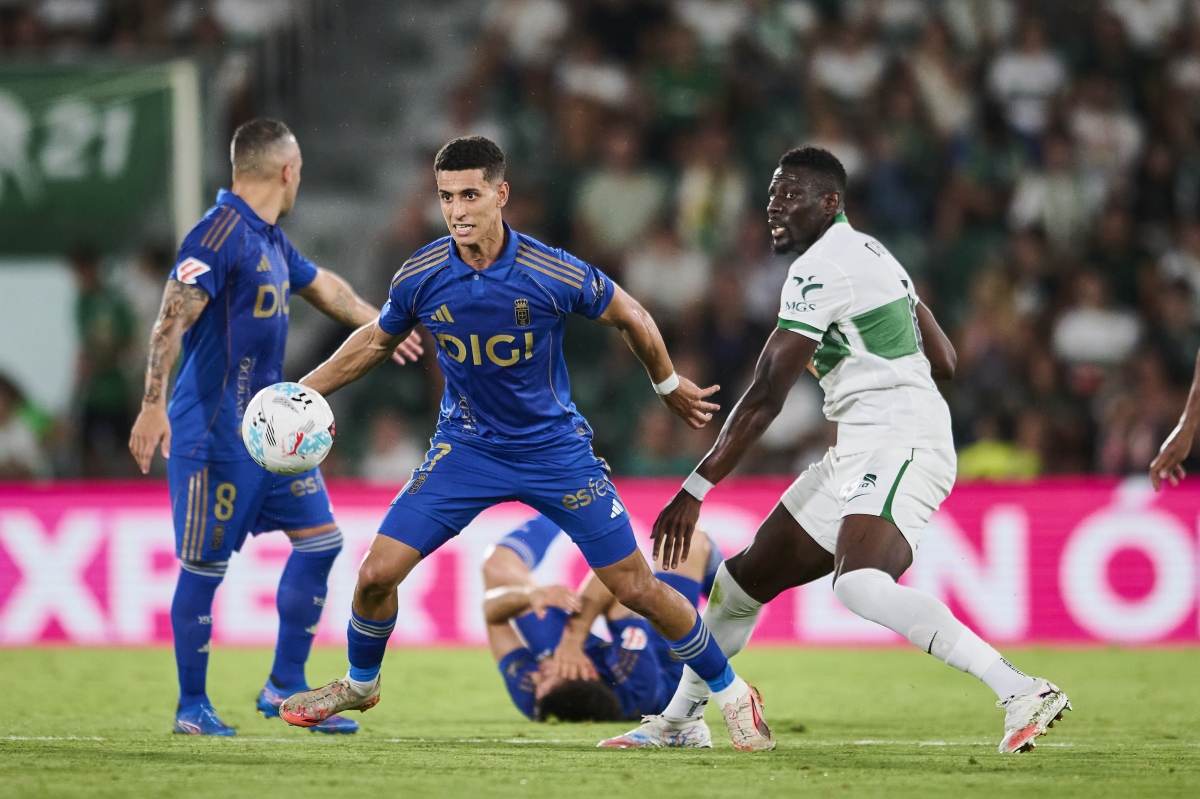 Diaby resta importancia a que el Elche forme parte del trío de invictos junto a Real Madrid y Barça 