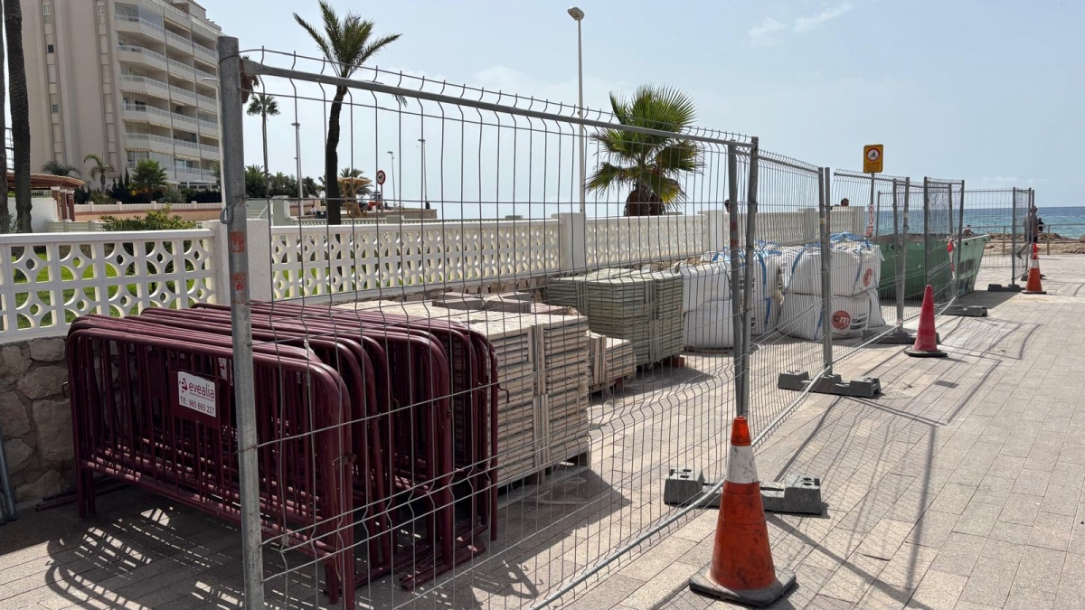 Comienzan las obras de mejora del paseo marítimo de la playa Arenal-Bol de Calp
