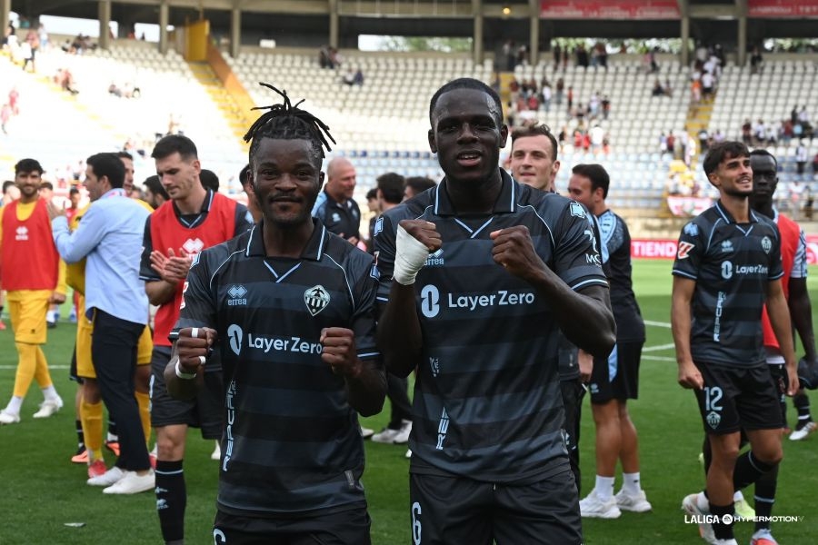 Pablo Hernández reconduce al Castellón