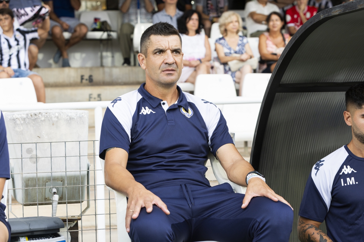 Torrecilla ya casi se conforma con puntuar a domicilio