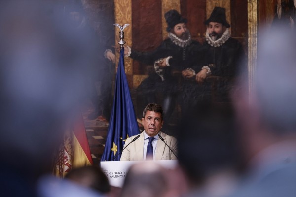 Mazón afronta el debate de la Comunitat con el objetivo de voltear el relato de la Dana