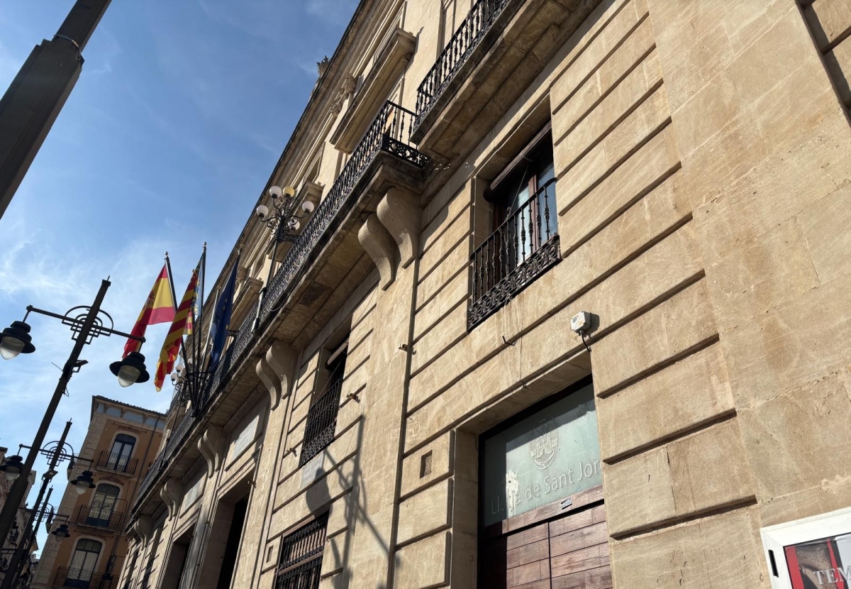 Noguera Abogados seguirá asesorando y defendiendo al Ayuntamiento de Alcoy por 56.800 euros al año