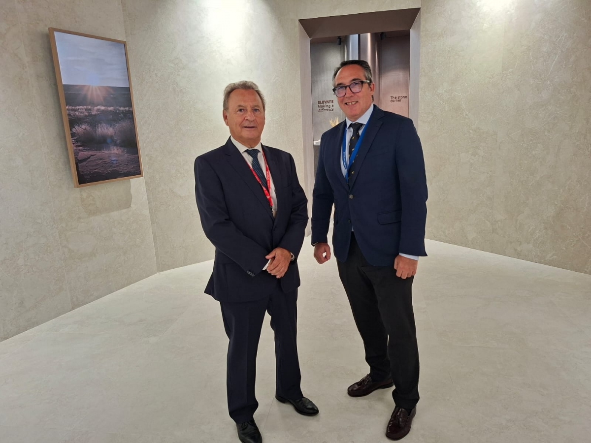 PortCastelló crece con la cerámica: el azulejo representa el 32% del tráfico y negocia nuevas líneas con Argelia