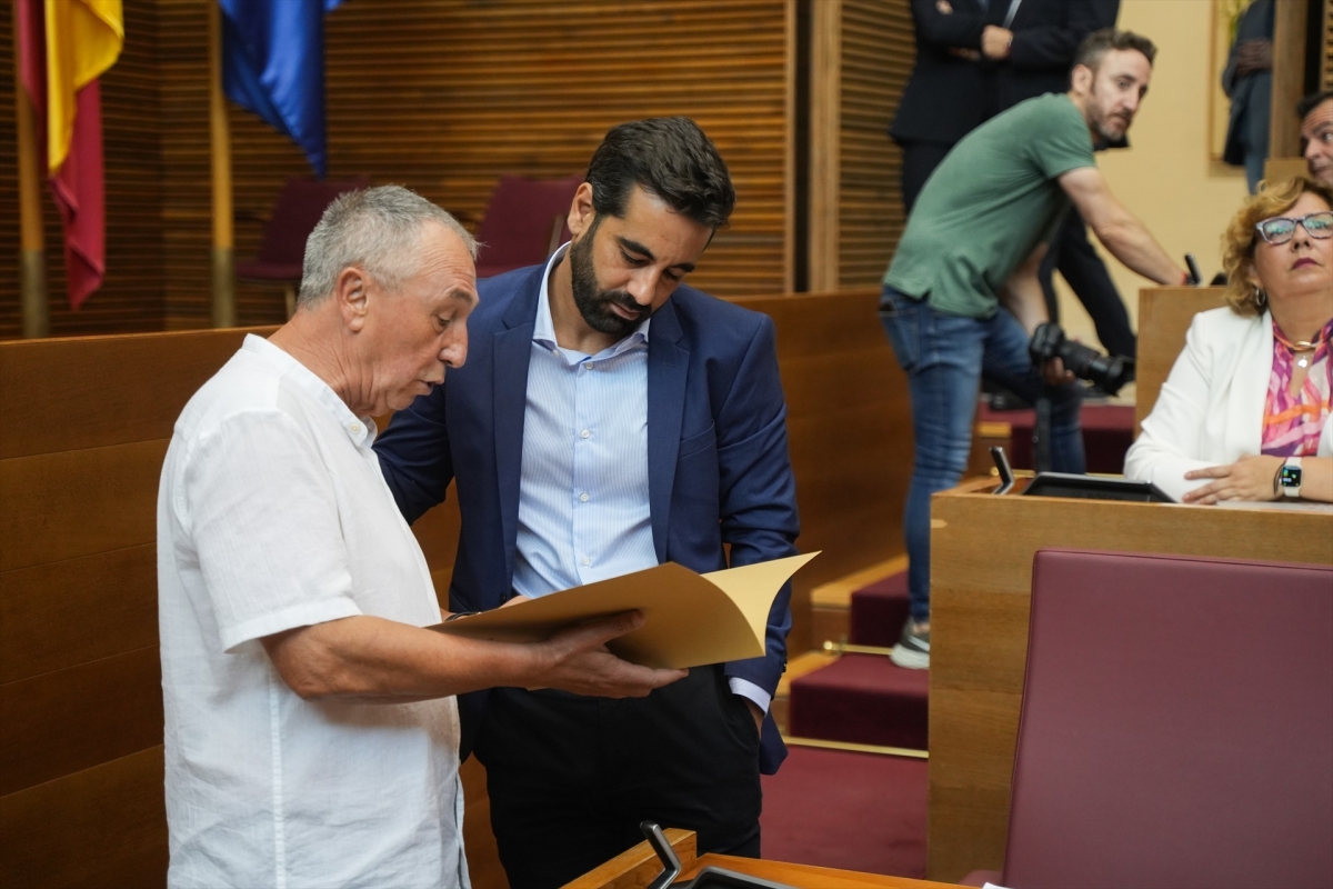 Joan Baldoví (Compromís) y José Muñoz (PSPV), tomarán la palabra este martes.