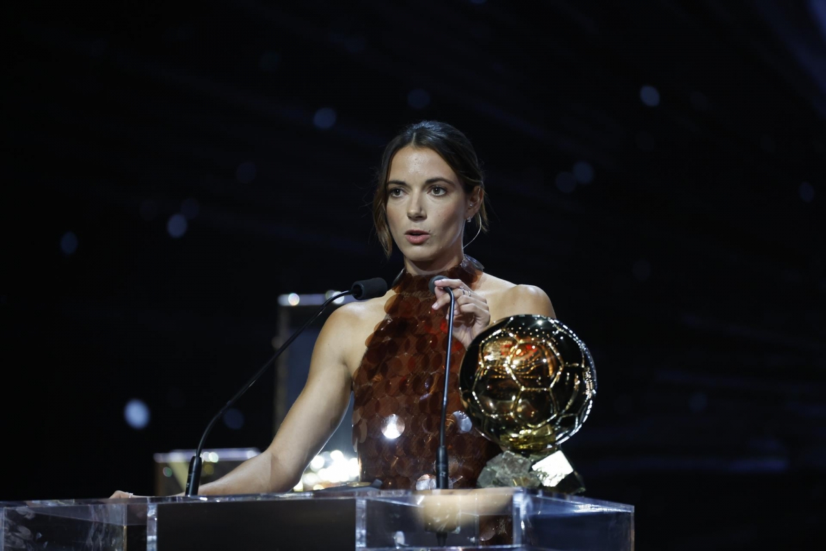 Aitana Bonmatí conquista su tercer Balón de Oro femenino