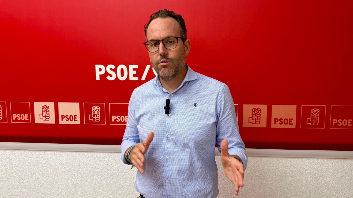 El PSOE de Elche propone impulsar bonos consumo para la adquisición de material escolar en el comercio local