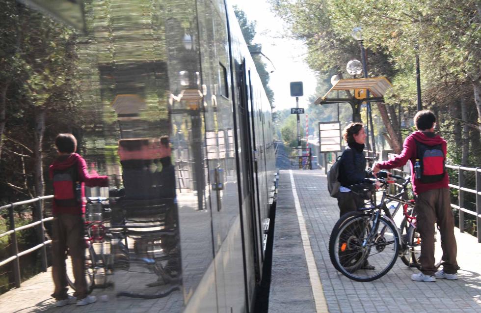 Metrovalencia cambia la norma sobre el acceso de bicicletas: cambios a partir del 1 de octubre 