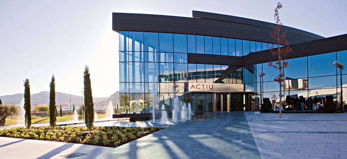 La firma principal de Actiu factura un 2,5% más, hasta los 90 millones de euros 