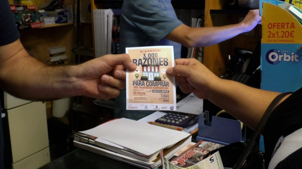 Cámara y Diputación lanzan '3.000 razones para comprar en Alcoy': buscan reforzar el comercio de proximidad