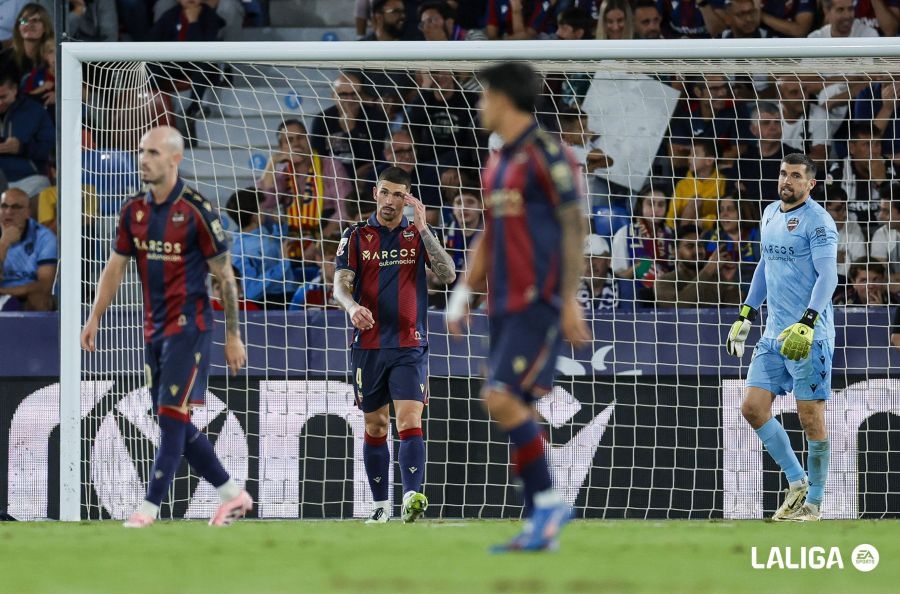 El Real Madrid no da opción al Levante UD