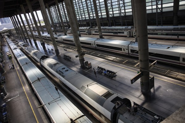 La CNMC abre una consulta pública sobre el beneficio que Renfe obtiene por alquilar espacios a Iryo y Ouigo