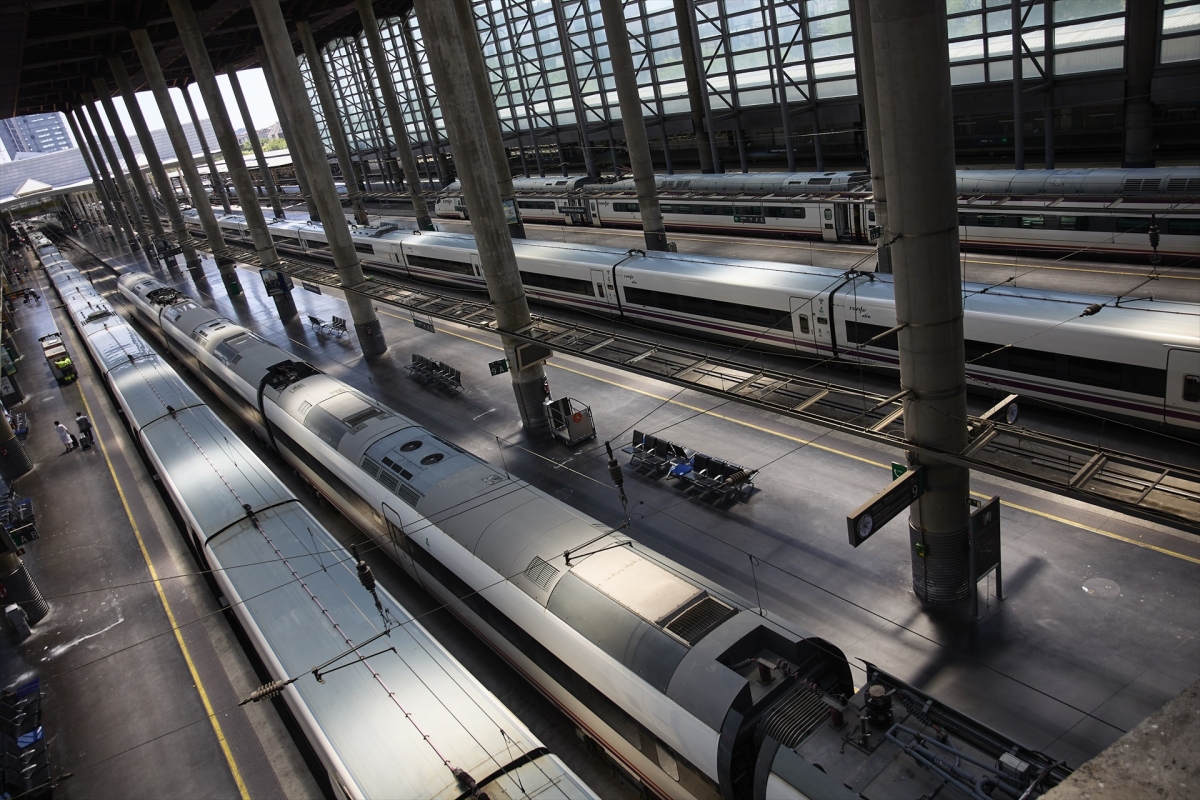 La CNMC abre una consulta pública sobre el beneficio que Renfe obtiene por alquilar espacios a Iryo y Ouigo