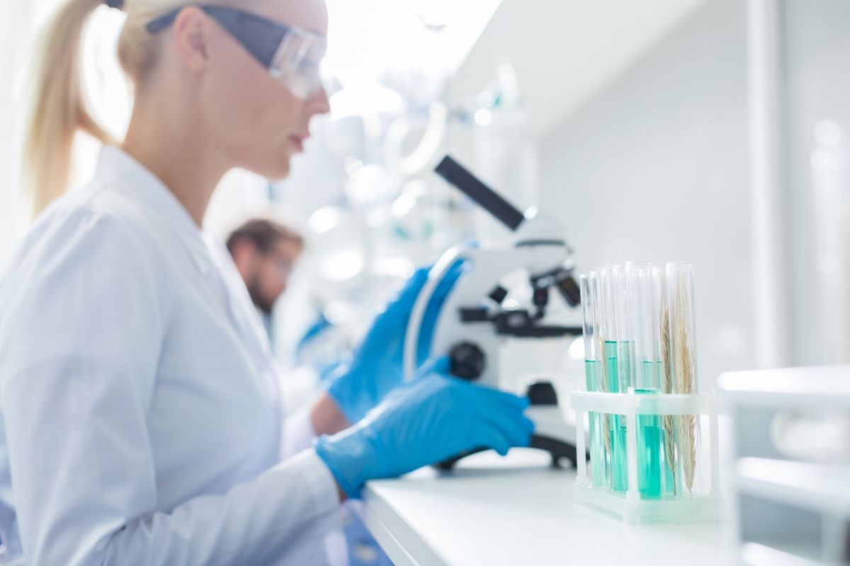 Novartis presena nuevos estudios sobre la eficacia sostenida de un fármaco para la esclerosis múltiple recurrente