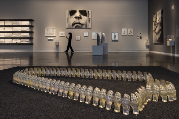 Del MACA al IVAM: Kara Walker llega a Valencia y se complementa con otra exposición de ambos museos