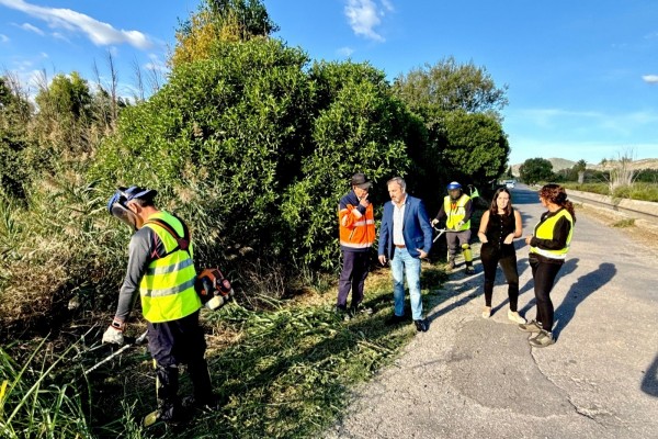 Un total de 45 personas del Plan de empleo agrario de Castelló adecúan más de 60 caminos y acequias