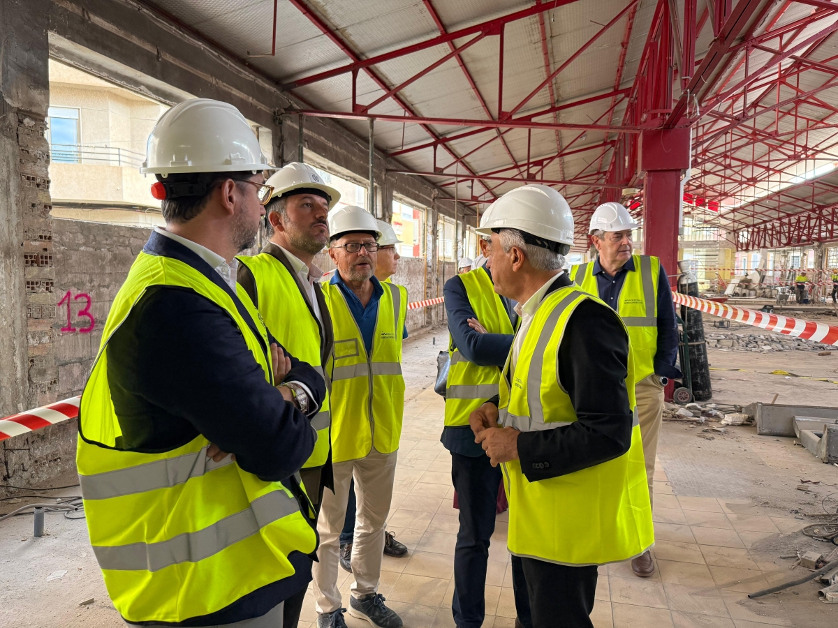 Elche recibe ofertas de concesionarias de aparcamientos para el Mercado con opciones en su entorno