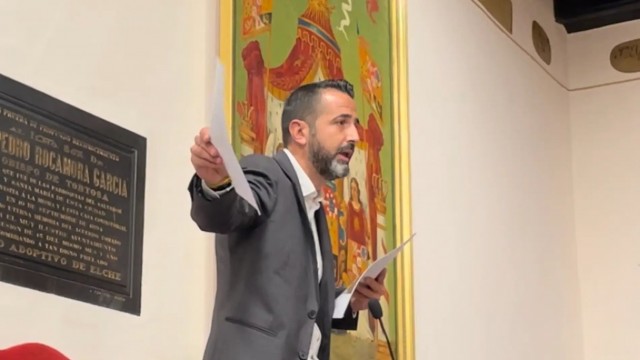 Vox Elche lleva al pleno de septiembre una moción para denunciar la 'okupación'