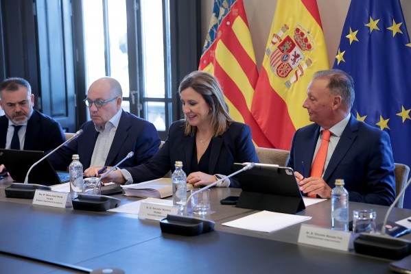 Catalá ejerce de 'portavoz' del Puerto de Valencia ante el silencio de Mar Chao