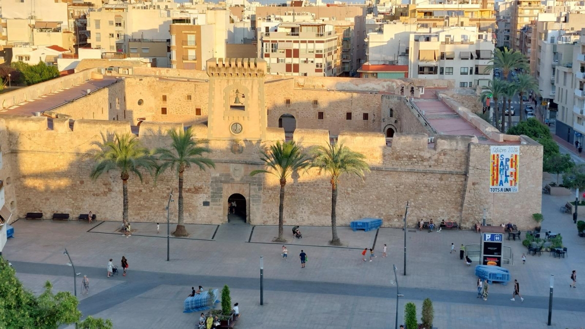 Castillo-Fortaleza de Santa Pola. - Castillo-Fortaleza de Santa Pola.