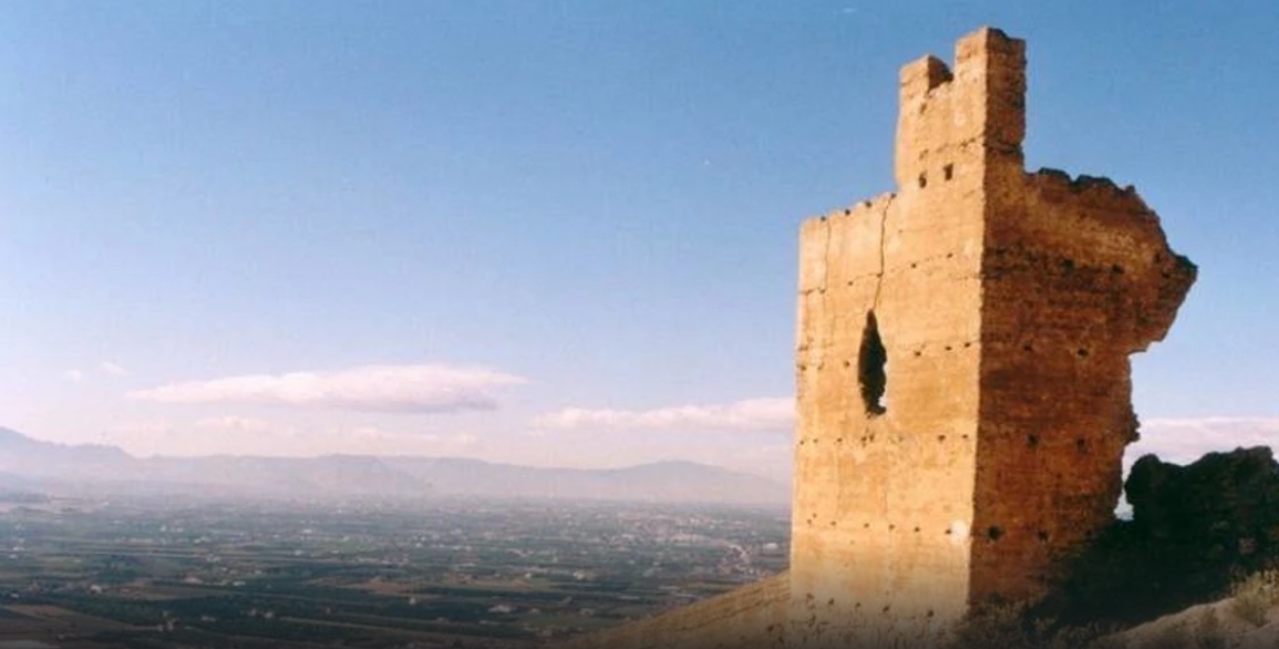 Restos del Castillo de Orihuela. - Restos del Castillo de Orihuela.
