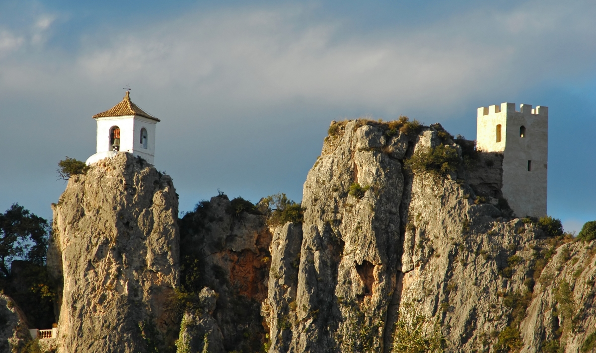Castillo de Castell de Guadalest. - Castillo de Castell de Guadalest.