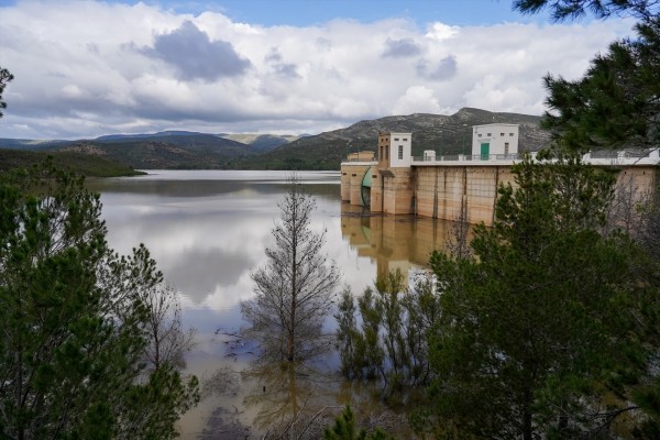 Los embalses mantienen pulso con más agua de lo normal, tras el verano más caluroso en España
