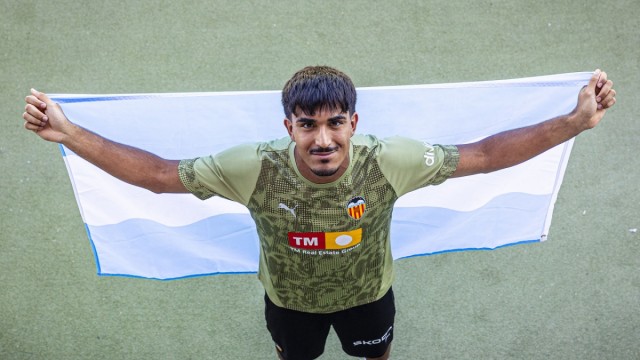 Alain Gómez: 