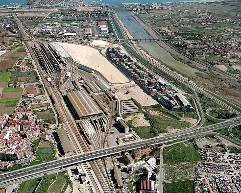Adif invertirá 1,5 millones en un vial directo entre la terminal ferroviaria de Font de Sant Lluís y la ZAL