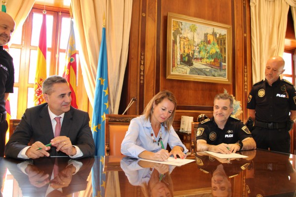 La Policía Local de Castelló entrega las distinciones y condecoraciones el día del patrón San Miguel