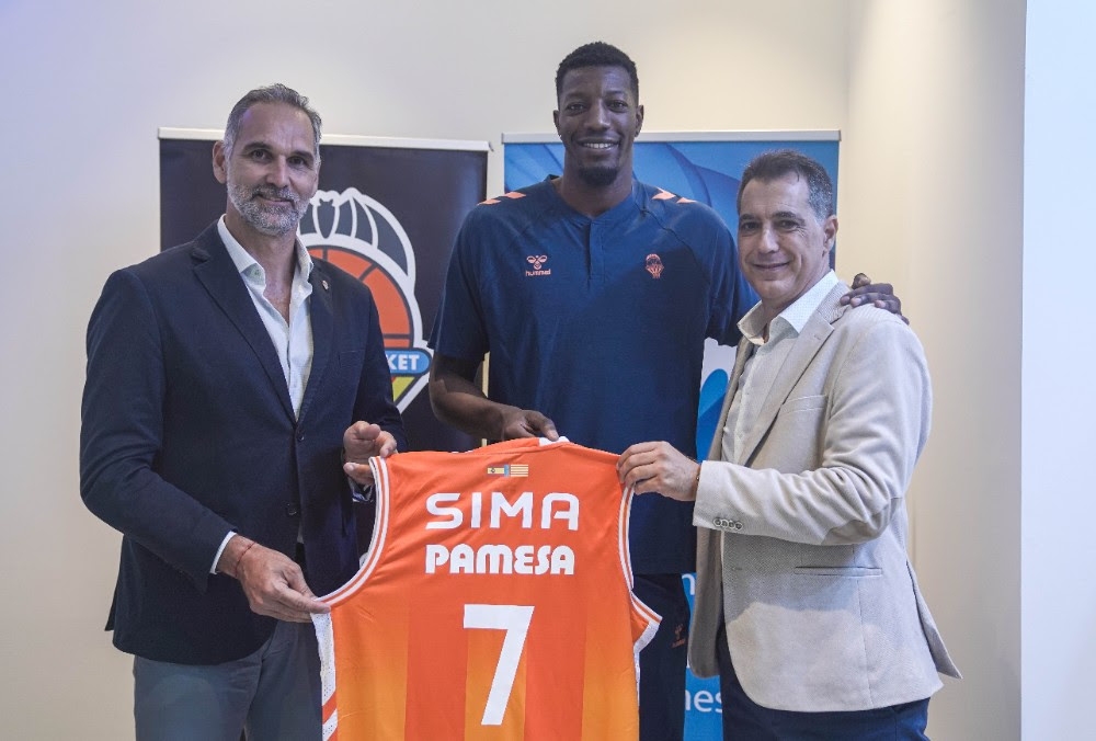 Yankuba Sima, duda en el Valencia para la Supercopa por una lesión