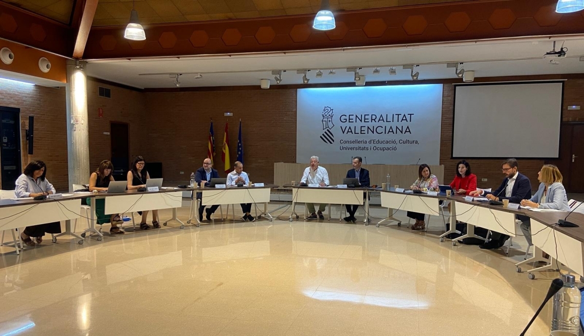 Educación reitera a sindicatos su 