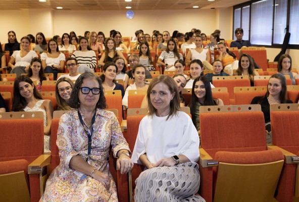 El CEU abre un nuevo ciclo de 'Educar para la salud' con una charla sobre la nutrición en el climaterio