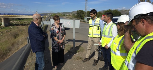El presidente de la CHJ y la subdelegada del Gobierno supervisan las obras de restauración del Riu Sec
