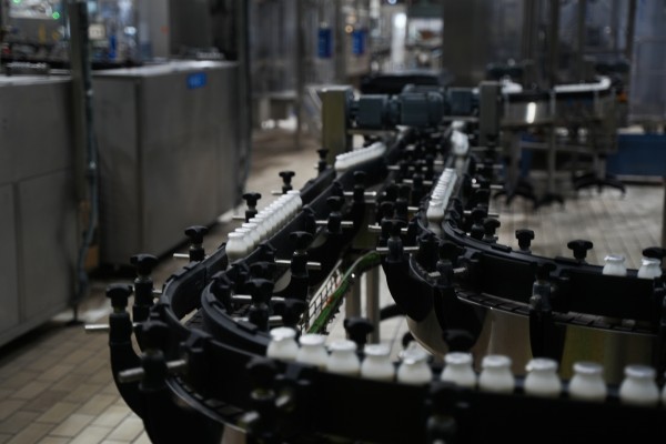 La planta de Danone en Aldaia, de ser el motor de un pueblo al centro más grande de Europa