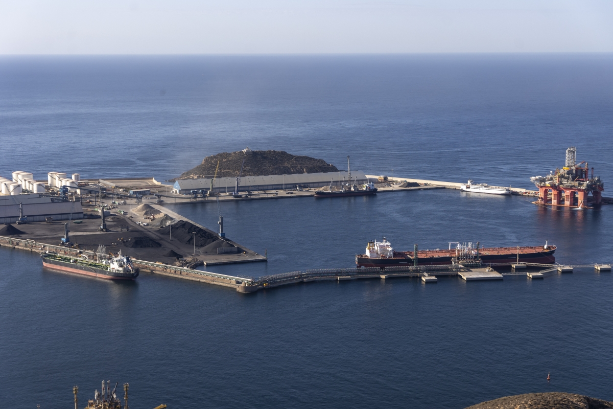 Los muelles de Cartagena crecen en agosto y alivian la brecha con 2024