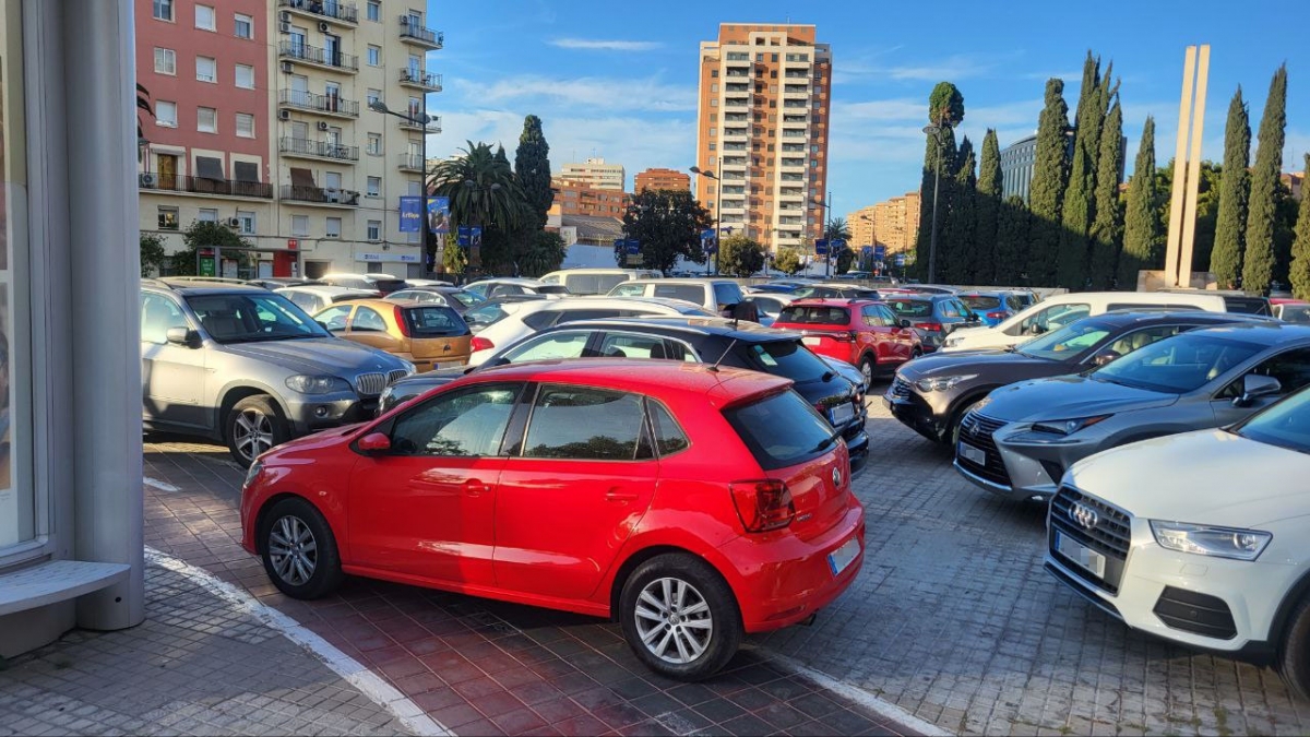 La UV cederá un parking de Tarongers en días de partido del Valencia CF para aliviar Mestalla