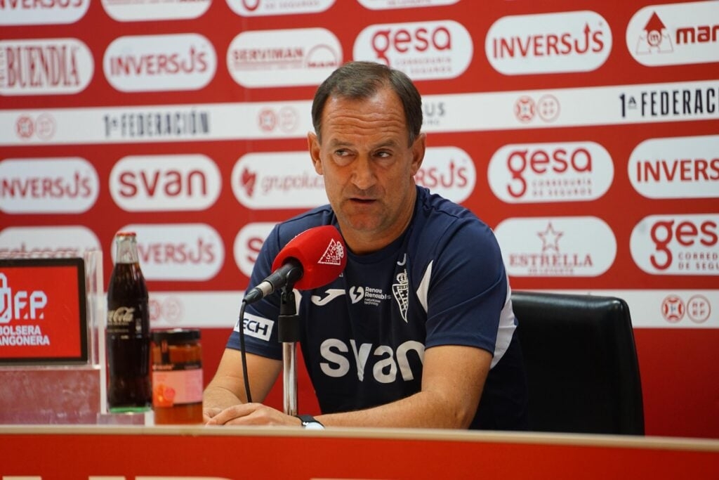 El Murcia visita Algeciras necesitado del triunfo para no descolgarse de la zona alta  