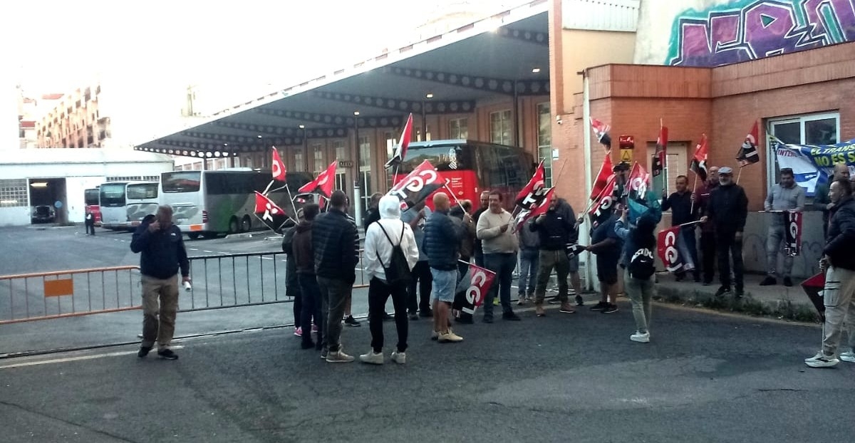 Huelga de conductores de las líneas de La Nueva Alcoyana: un 50% de servicios mínimos y el 70% en horas punta