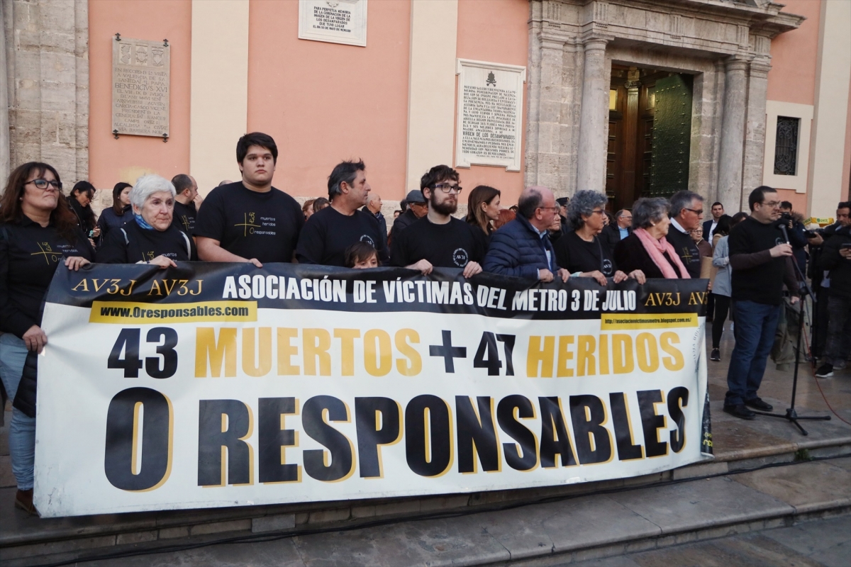 La jueza abre juicio oral a ocho exdirectivos de FGV por el accidente de metro de València
