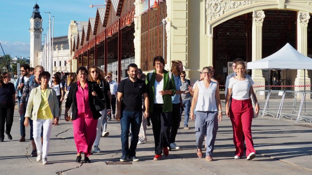 Compromís expone a 30 eurodiputados las 