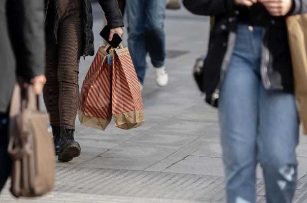 El pequeño comercio mantiene su racha positiva y eleva sus ventas un 2,8% en la Región